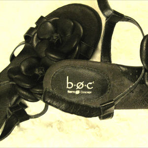 B.O.C. Black leather upper shoes S7